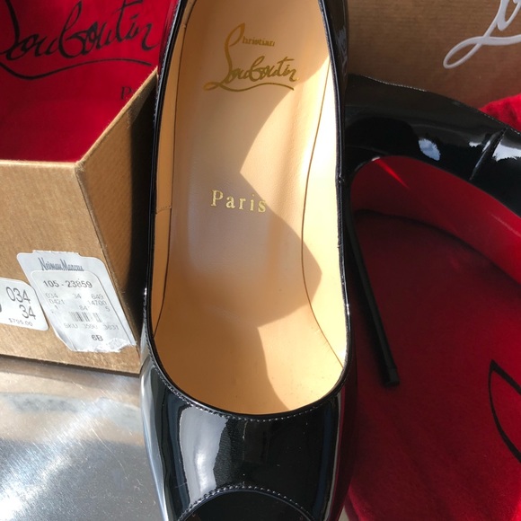 Shoes - Picture 5 of 5